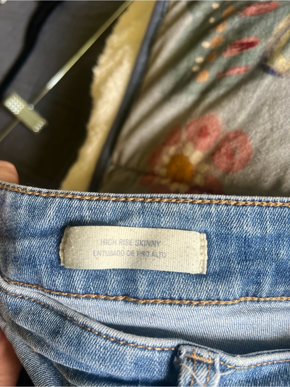 Universal Thread Ripped Mid Blue Skinny Jeans - Picture 4 of 4
